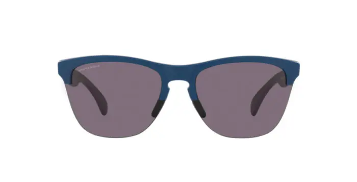 Oakley OO9374 937447 - Calibre: 63 FROGSKINS LITE - MATTE POSEIDON PRIZM GREY